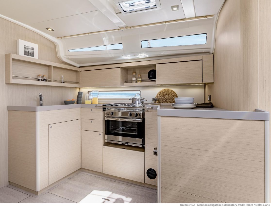 Interior view of the Oceanis 40.1 beautiful main deck