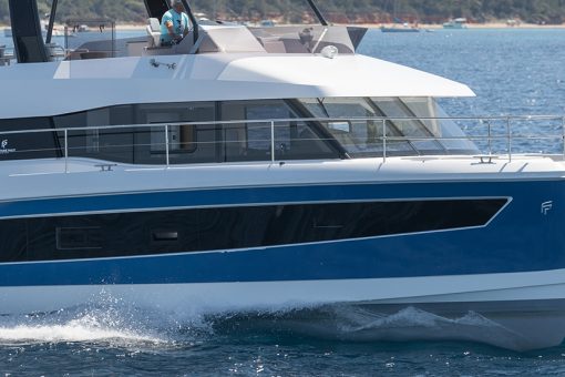 Power Catamarans Cruising