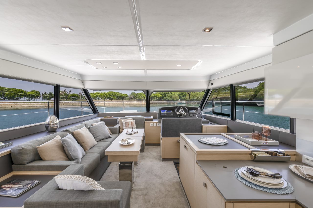 Cabins layout of the Fountaine Pajot MY5 power catamaran
