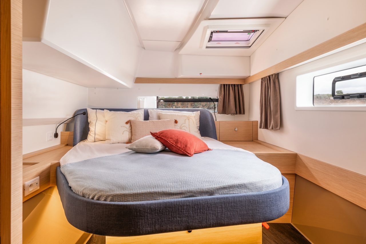 4 Kabinen und 2 Badezimmer des Fountaine Pajot NEW 41 Segel-Katamarans