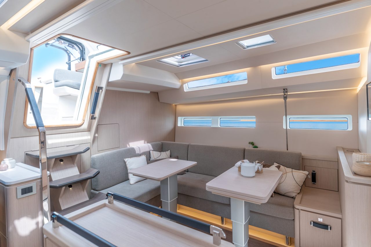 Spacious and luminous salon of the Jeanneau 55 sailing monohull