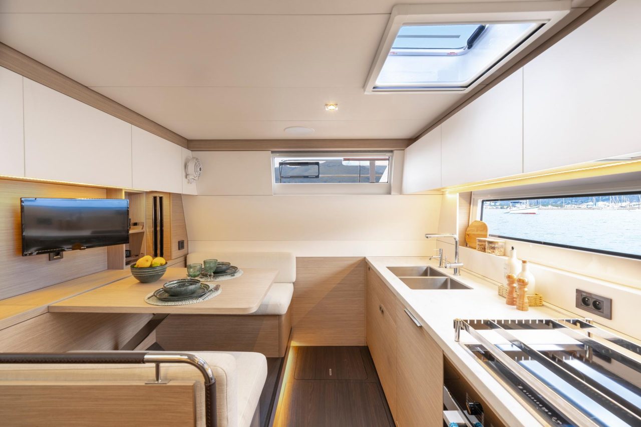 4 cabins layout of the Lagoon 60 sailing catamaran