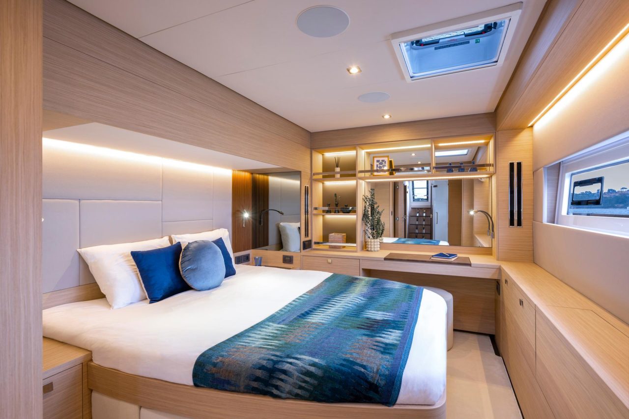5 cabins layout of the Lagoon 60 sailing catamaran