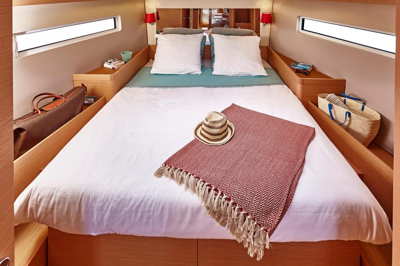 Interior picture of a Sun Odyssey 440 cabin