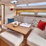 Comfortable and luminous salon of the Jeanneau Sun Odyssey 410 sailing monohull