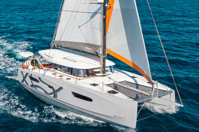 Excess 13 sailing at a high speed