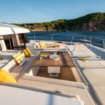 Bali 5.8 forward cockpit sun bed lounge