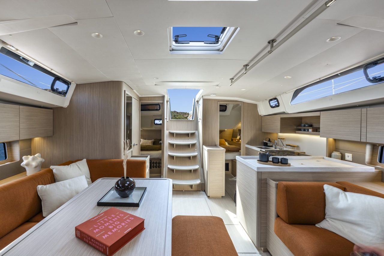Oceani 47 Interior 2