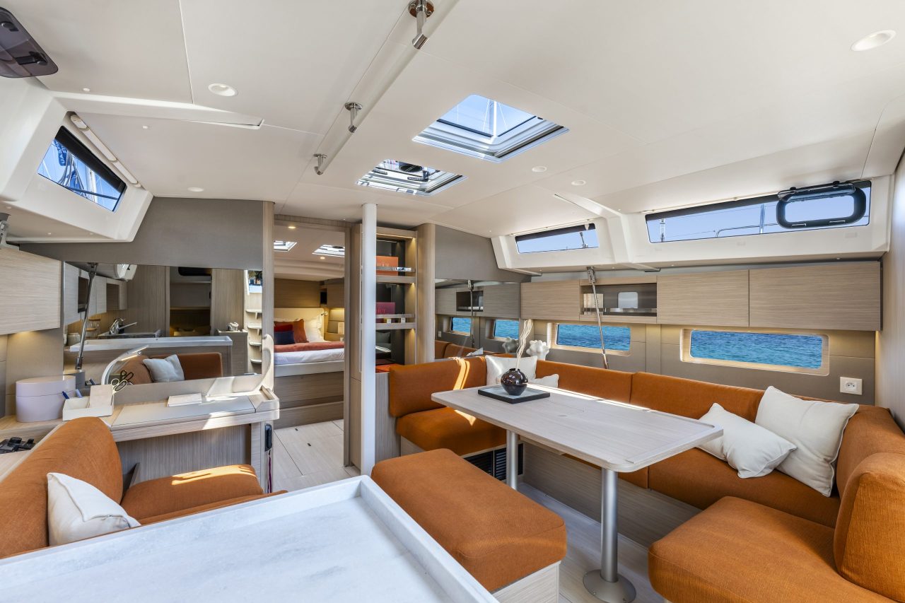 Oceanis 47 Interior